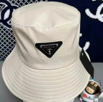 White bucket hat product image